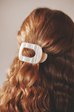 Load image into Gallery viewer, Teleties Almond Beige Small Flat Round Clip