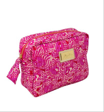 Load image into Gallery viewer, Lilly Pulitzer Cosmetic Pouch | Strawberry Red Pride Of Lilly