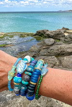 Load image into Gallery viewer, Simple Seed Bracelet | Azul Fish