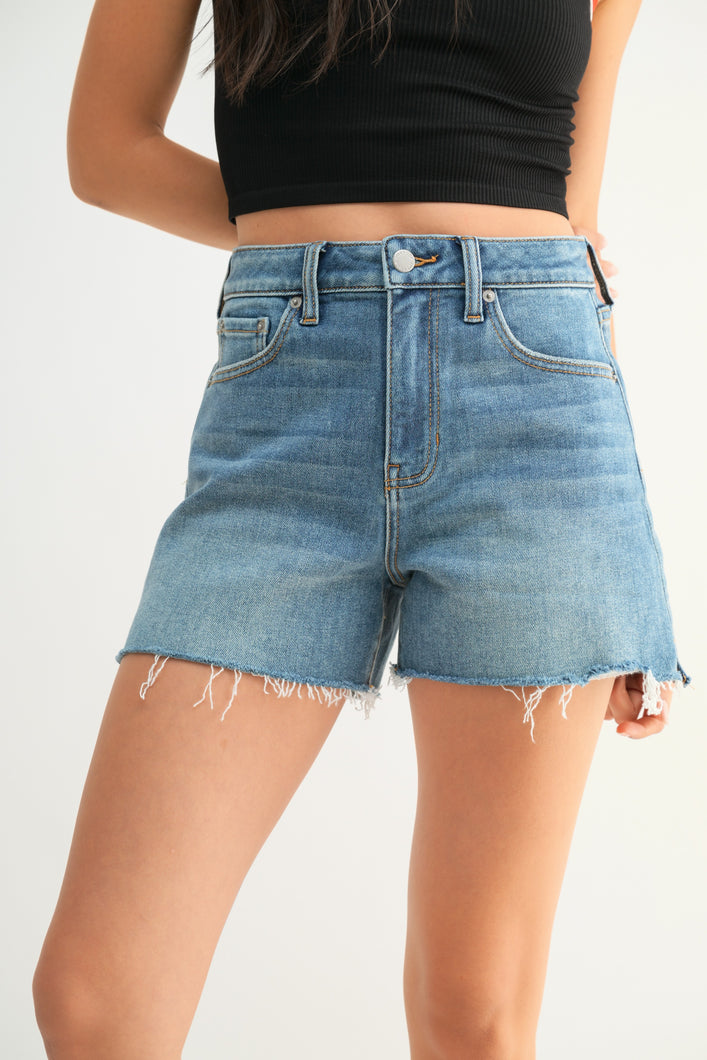 Winnie Fray Shorts | Medium Wash Denim