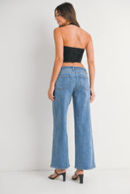 Load image into Gallery viewer, Rylee Wide Leg Jean | Medium Wash Denim