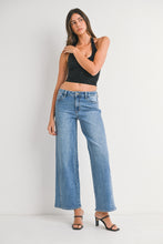 Load image into Gallery viewer, Rylee Wide Leg Jean | Medium Wash Denim