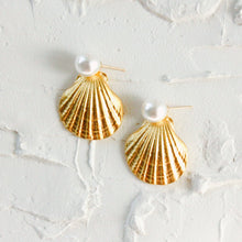 Load image into Gallery viewer, XL Shell Pearl Earrings