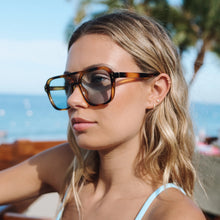 Load image into Gallery viewer, Monaco Sunglasses | Tiger/Ocean Lens