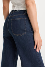 Load image into Gallery viewer, Good American Soft Tech Good Waist Palazzo Ankle Jeans | Indigo