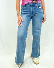 Load image into Gallery viewer, Rylee Wide Leg Jean | Medium Wash Denim