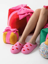 Load image into Gallery viewer, Pink Kiss Slippers