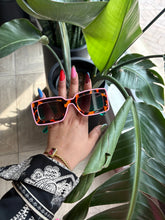 Load image into Gallery viewer, Deco Sunglasses Pink + Green