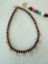Load image into Gallery viewer, Smith &amp; Co Beaded Bloom Necklace | Brown