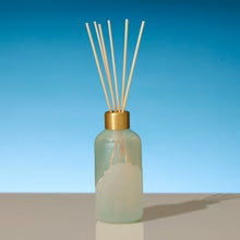 Load image into Gallery viewer, Capri Blue Artisan Luce d' Almafi 8oz Diffuser | Aloha Orchid