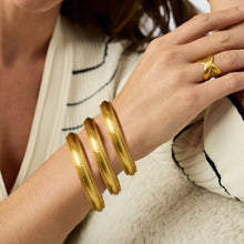 Load image into Gallery viewer, Julie Vos Cannes Bangle | Gold