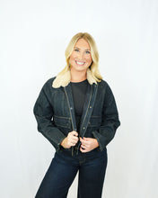 Load image into Gallery viewer, Habitual Cropped Barn Jacket | Rinse