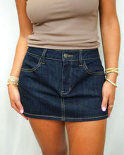 Load image into Gallery viewer, Brynn Denim Skort | Rinse