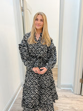 Load image into Gallery viewer, Sincerely Ours Trana Dress | Midnight Fan