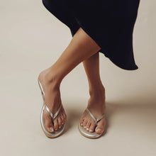 Load image into Gallery viewer, Soleil Sea Indie Classic Thin Strap Sandal | Champagne