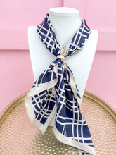 Load image into Gallery viewer, Drew Scarf - Heritage Plaid