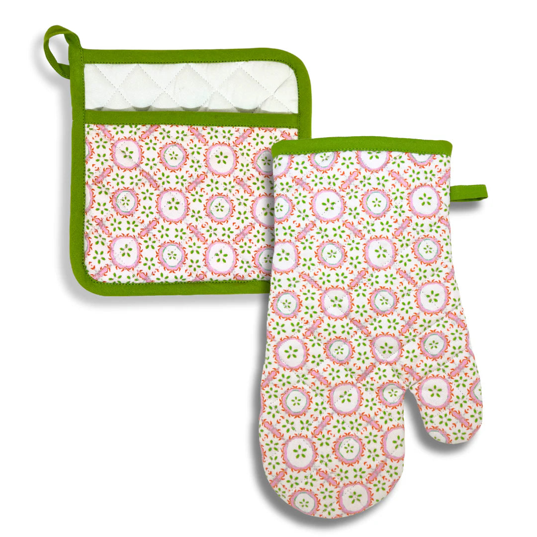 Laura Park Rosie Oven Mitt and Pot Holder Set