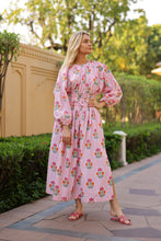 Load image into Gallery viewer, Maison Marigold Newport Top | Pink Orange Flower