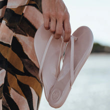 Load image into Gallery viewer, Soleil Sea Indie Classic Thin Strap Sandal | Buff Patent