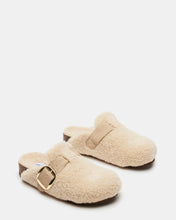 Load image into Gallery viewer, Steve Madden Cuddle Slides