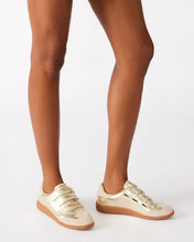 Load image into Gallery viewer, Steve Madden Momentum Gold