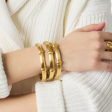 Load image into Gallery viewer, Julie Vos Sahara Bangle | Gold