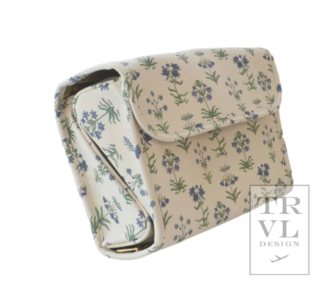 Luxe Hanging Toiletry Case | Provence