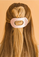 Load image into Gallery viewer, Teleties Pearly Pink Medium Flat Round Hair Clip