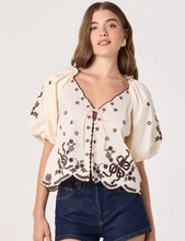 Load image into Gallery viewer, ASTR Lucia Top | Cream