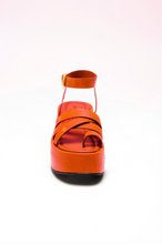 Load image into Gallery viewer, Free People Hazel Flatform Sandal in Persimmon