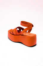 Load image into Gallery viewer, Free People Hazel Flatform Sandal in Persimmon