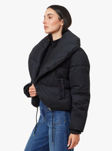 Load image into Gallery viewer, Habitual Cropped Puffer Jacket | Black