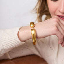 Load image into Gallery viewer, Julie Vos Solara Demi Cuff | Gold