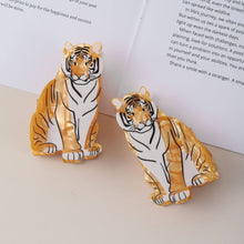 Load image into Gallery viewer, Tiger Claw Clip