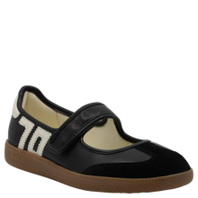 Load image into Gallery viewer, Back 70 Aya in Black Milk Sneakers