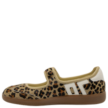 Load image into Gallery viewer, Back 70 Aya in Leopard Milk Sneakers