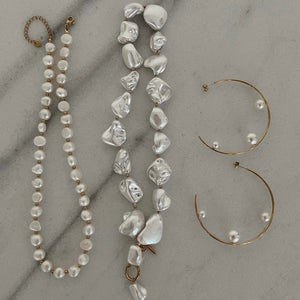 Glam Pearl Necklace