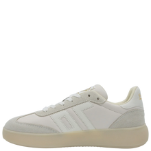 Load image into Gallery viewer, Back 70 Brooklyn L26 in Milk Sneakers