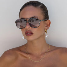 Load image into Gallery viewer, FREYRS Billie Sunglasses | Tortoise