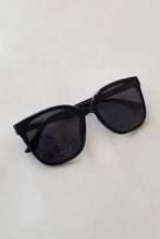Load image into Gallery viewer, Katie Loxton Savannah Sunglasses | Black