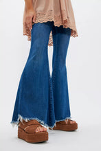 Load image into Gallery viewer, Free People Wanderbay Flatform | Latte