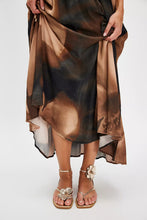 Load image into Gallery viewer, Free People Mismatch Magnolia Sandal in Gold