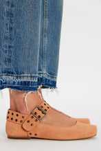 Load image into Gallery viewer, Free People Maggie Mary Jane | Rose Suede