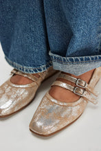 Load image into Gallery viewer, Free People Gemini Ballet Flat In Champagne Metallic
