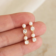 Load image into Gallery viewer, Ruth Earrings
