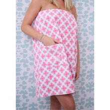 Load image into Gallery viewer, Laura Park Brushstrokes Pink Bath Wrap