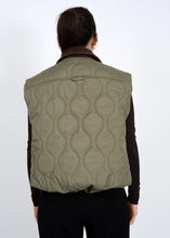 Load image into Gallery viewer, Chelsea Quilted Vest